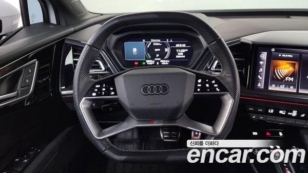 Audi Q4 e-tron 2023, фото 18