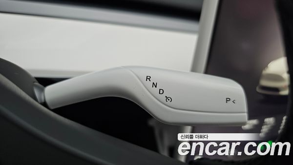 Tesla Model Y 2024, фото 11