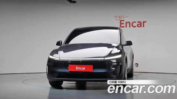 Tesla Model Y 2026, фото 2