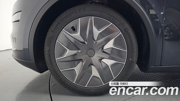Tesla Model Y 2026, фото 4
