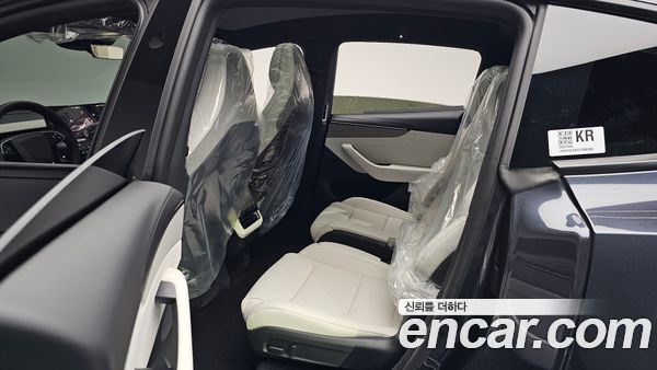 Tesla Model Y 2026, фото 16