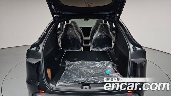 Tesla Model Y 2026, фото 25