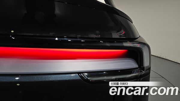 Tesla Model Y 2026, фото 8