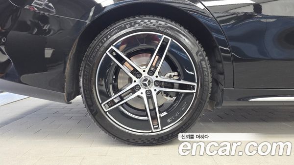 Mercedes-Benz E-Class 2025, фото 5