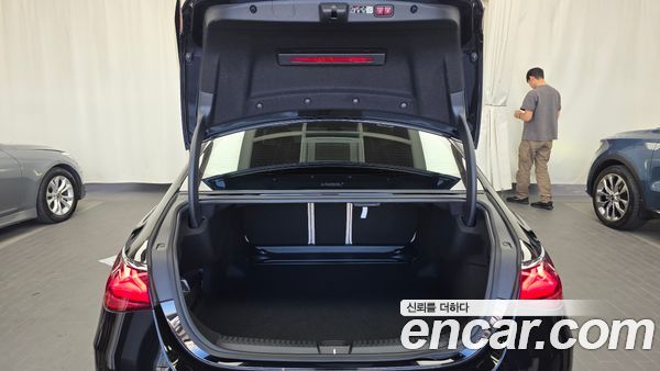 Mercedes-Benz E-Class 2025, фото 26