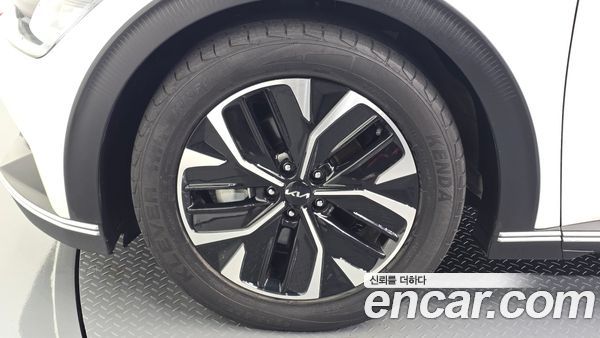 Kia EV6 2023, фото 4
