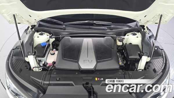 Kia EV6 2023, фото 5