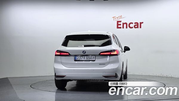 BMW 2 Series 2025, фото 4