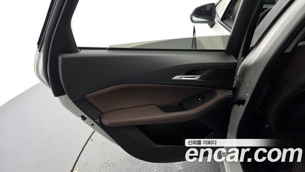 BMW 2 Series 2025, фото 15