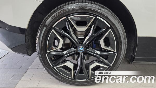 BMW iX 2022, фото 5