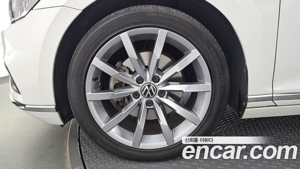 Volkswagen Passat 2021, фото 5
