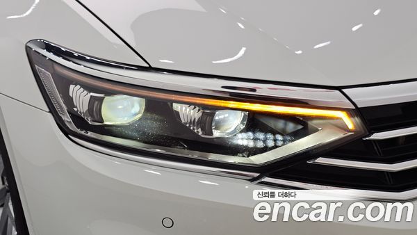 Volkswagen Passat 2021, фото 8