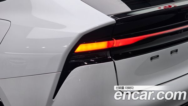 Toyota Prius 2024, фото 8