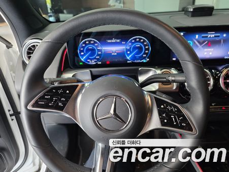 Mercedes-Benz EQB 2025, фото 14
