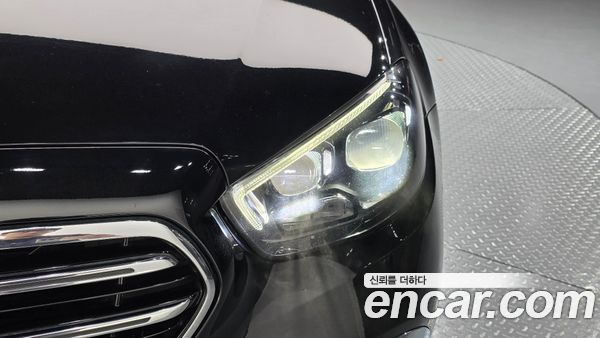 Mercedes-Benz E-Class 2021, фото 8