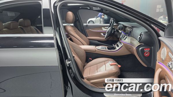 Mercedes-Benz E-Class 2021, фото 16