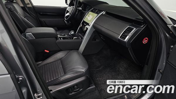 Land Rover Discovery 2022, фото 15