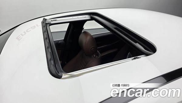 Mercedes-Benz E-Class 2022, фото 31