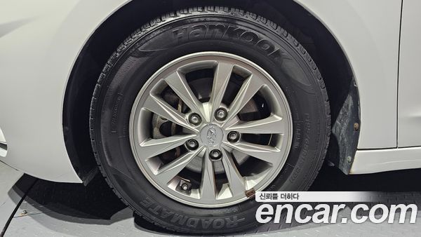Hyundai Elantra 2020, фото 5