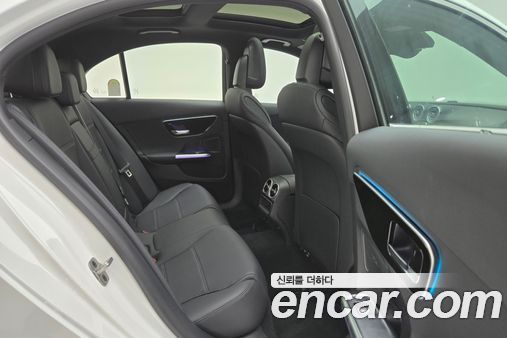 Mercedes-Benz C-Class 2026, фото 10