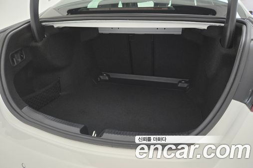 Mercedes-Benz C-Class 2026, фото 11