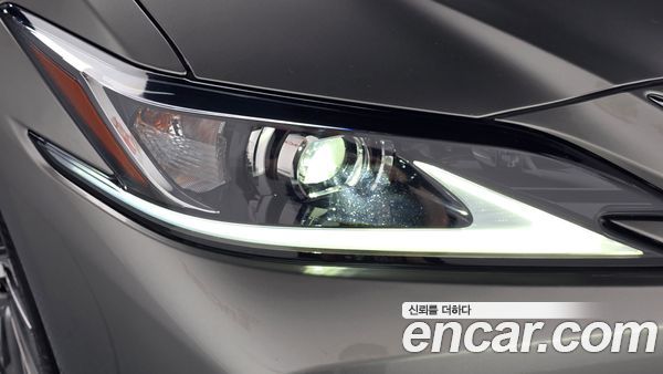 Lexus ES 2023, фото 8