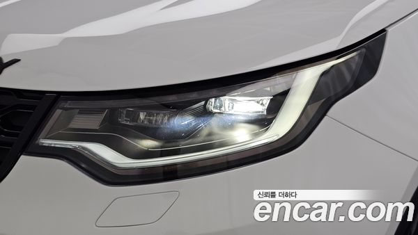 Land Rover Discovery 2022, фото 8