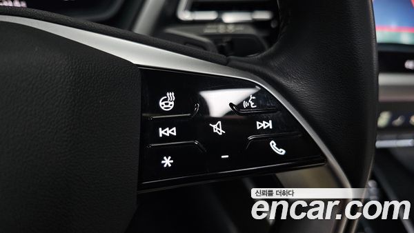 Audi Q4 e-tron 2023, фото 30