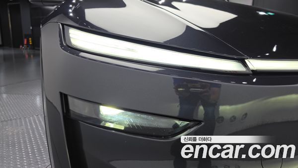 Tesla Model Y 2025, фото 8