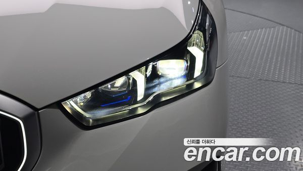 BMW 5 Series 2024, фото 8