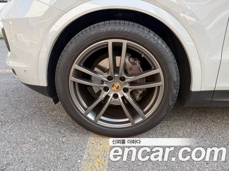 Porsche Cayenne 2022, фото 5
