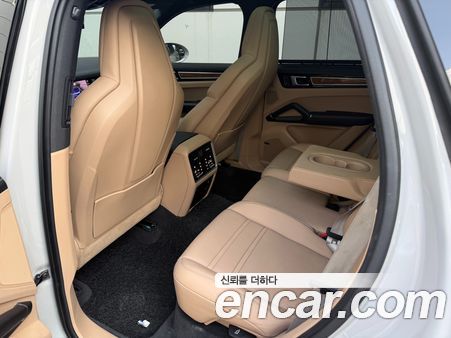Porsche Cayenne 2022, фото 9