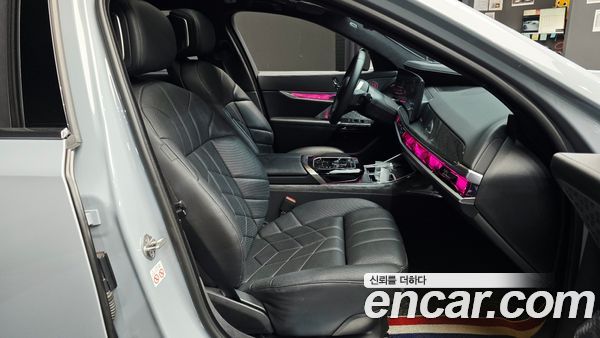BMW i7 2023, фото 16