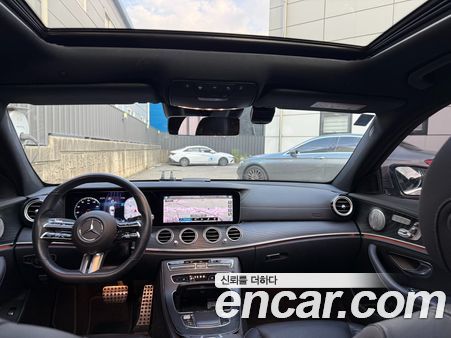 Mercedes-Benz E-Class 2022, фото 5