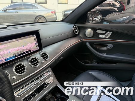 Mercedes-Benz E-Class 2022, фото 10