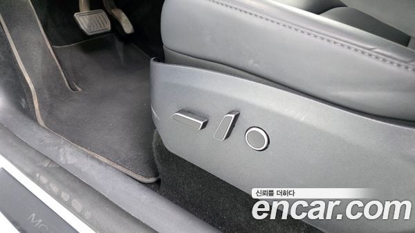 Tesla Model Y 2023, фото 31