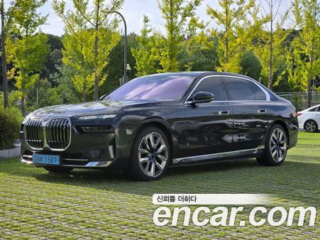 BMW i7 2024
