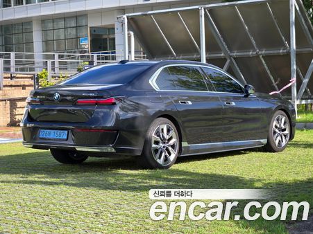 BMW i7 2024, фото 4