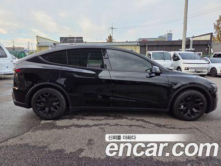 Tesla Model Y 2026, фото 5