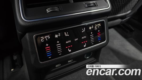 Audi A6 2022, фото 28