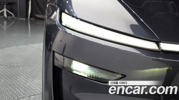 Tesla Model Y 2025, фото 8