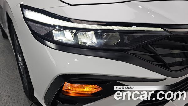 Hyundai Elantra 2025, фото 8