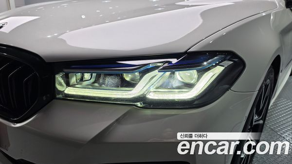BMW 5 Series 2023, фото 8