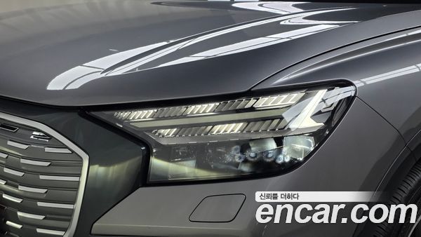 Audi Q4 e-tron 2022, фото 7