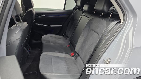 Volkswagen Golf 2025, фото 15