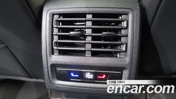Volkswagen Golf 2025, фото 30