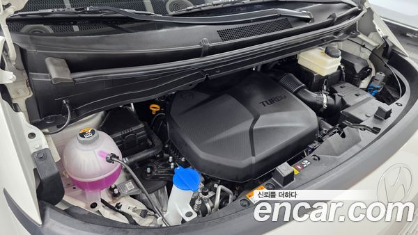 Hyundai Staria 2025, фото 6