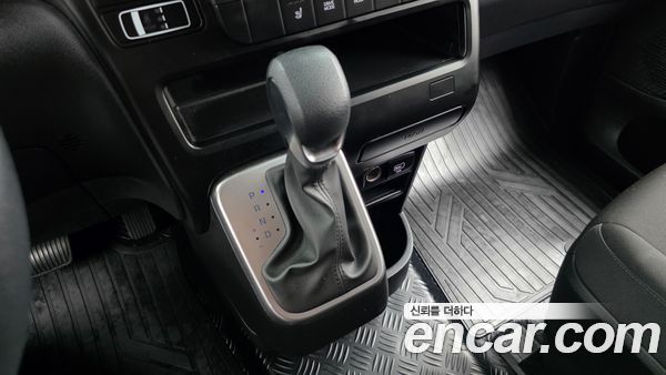 Hyundai Staria 2025, фото 12