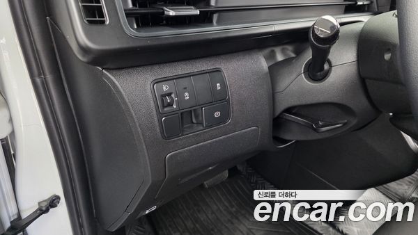 Hyundai Staria 2025, фото 24