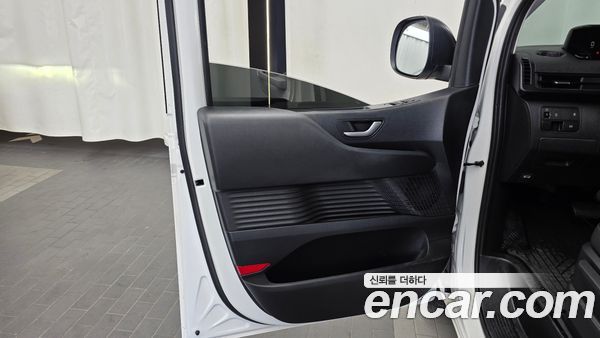 Hyundai Staria 2025, фото 14
